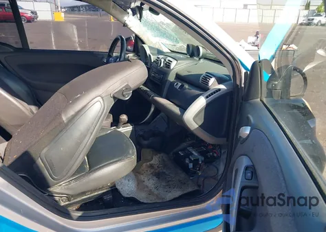 2008 Smart Fortwo Passion z USA, uszkodzony, nr VIN WMEEK31X78K148371